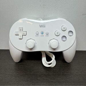 Official Nintendo Wii Classic Pro (RVL-005) Gamepad Controller OEM - White